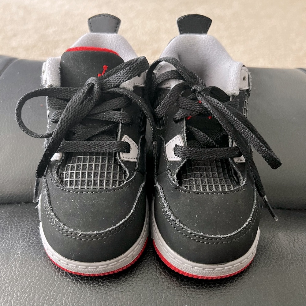 Jordan Retro 4 Bred